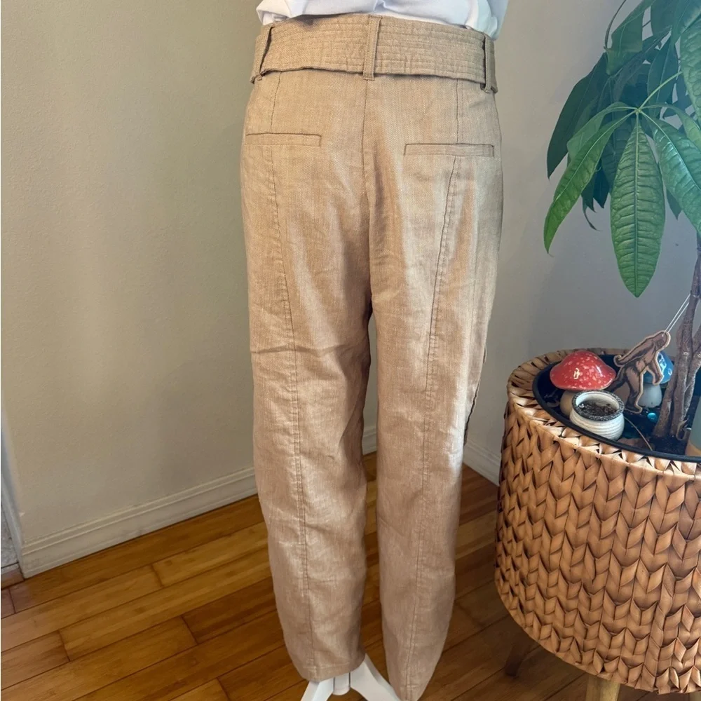 White House Black Market Beige Linen/Poly Blend Cargo Pants